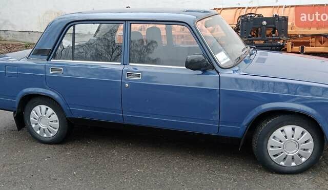 Синий ВАЗ 2107, объемом двигателя 1.5 л и пробегом 122 тыс. км за 1250 $, фото 2 на Automoto.ua