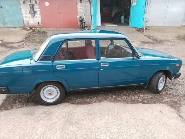 Синий ВАЗ 2107, объемом двигателя 1.5 л и пробегом 65 тыс. км за 2300 $, фото 2 на Automoto.ua