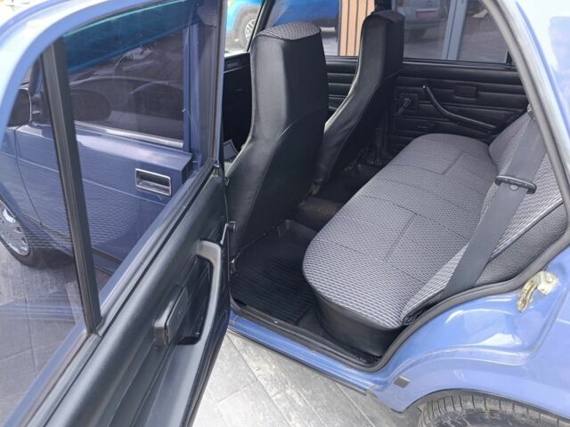 Синий ВАЗ 2107, объемом двигателя 1.5 л и пробегом 105 тыс. км за 1800 $, фото 5 на Automoto.ua