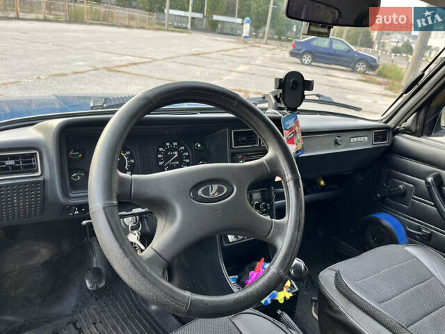 ВАЗ 2107 2005 у Кременчуге на Automoto.ua Синій ВАЗ 2107, об'ємом двигуна 1.45 л та пробігом 53 тис. км за 2000 $, фото 12 на Automoto.ua