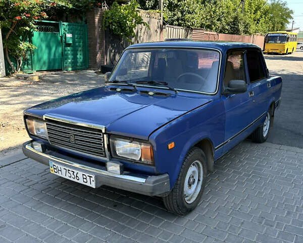 Синий ВАЗ 2107, объемом двигателя 1.45 л и пробегом 108 тыс. км за 1200 $, фото 4 на Automoto.ua
