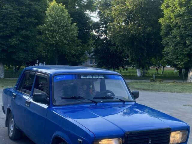 Синий ВАЗ 2107, объемом двигателя 1.5 л и пробегом 99 тыс. км за 1250 $, фото 4 на Automoto.ua