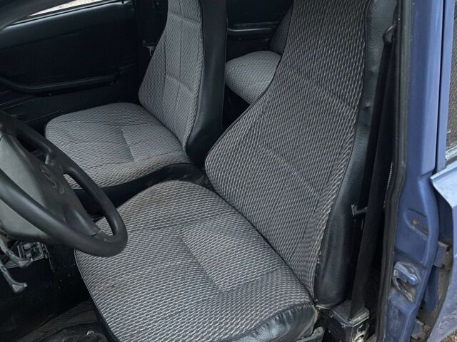 ВАЗ 2107 2005 у Шостке на Automoto.ua Синій ВАЗ 2107, об'ємом двигуна 1.5 л та пробігом 97 тис. км за 833 $, фото 6 на Automoto.ua