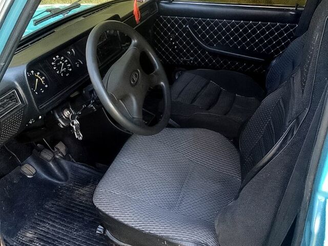 Синий ВАЗ 2107, объемом двигателя 1.5 л и пробегом 71 тыс. км за 900 $, фото 4 на Automoto.ua