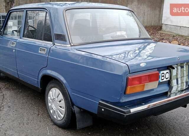 Синий ВАЗ 2107, объемом двигателя 1.5 л и пробегом 122 тыс. км за 1250 $, фото 4 на Automoto.ua