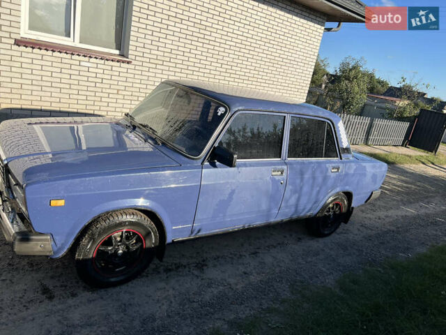 Синий ВАЗ 2107, объемом двигателя 1.5 л и пробегом 160 тыс. км за 1650 $, фото 2 на Automoto.ua