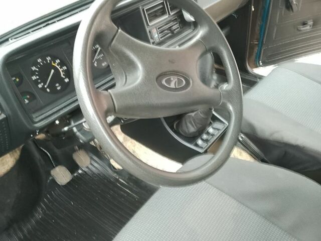 Синий ВАЗ 2107, объемом двигателя 1.5 л и пробегом 65 тыс. км за 2300 $, фото 4 на Automoto.ua