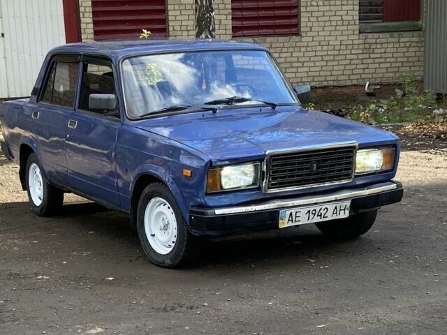 ВАЗ 2107 2005 у Славянске на Automoto.ua Синій ВАЗ 2107, об'ємом двигуна 1.5 л та пробігом 76 тис. км за 723 $, фото 2 на Automoto.ua