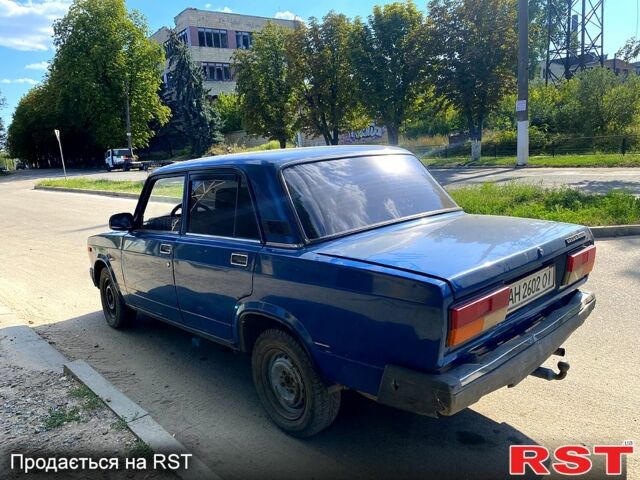 Синий ВАЗ 2107, объемом двигателя 1.5 л и пробегом 120 тыс. км за 610 $, фото 2 на Automoto.ua