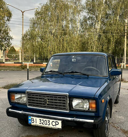 ВАЗ 2107 2005 у Кременчуге на Automoto.ua Синій ВАЗ 2107, об'ємом двигуна 1.45 л та пробігом 53 тис. км за 2000 $, фото 2 на Automoto.ua