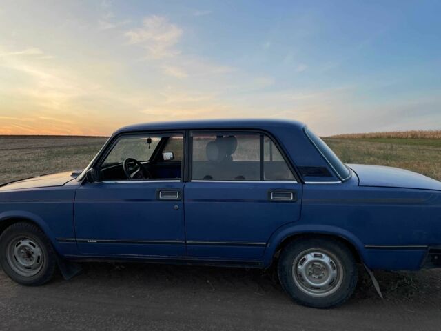 Синій ВАЗ 2107, об'ємом двигуна 1.5 л та пробігом 4 тис. км за 1400 $, фото 3 на Automoto.ua