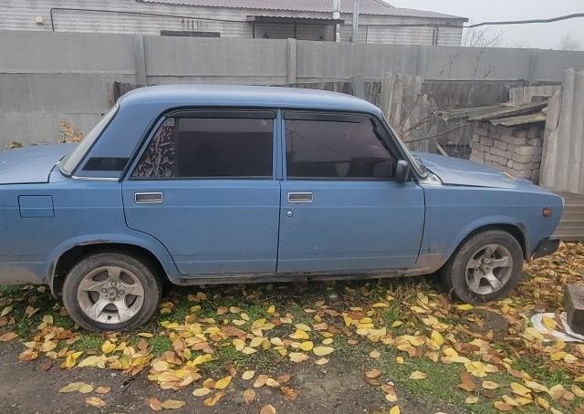 Синий ВАЗ 2107, объемом двигателя 0 л и пробегом 350 тыс. км за 700 $, фото 1 на Automoto.ua