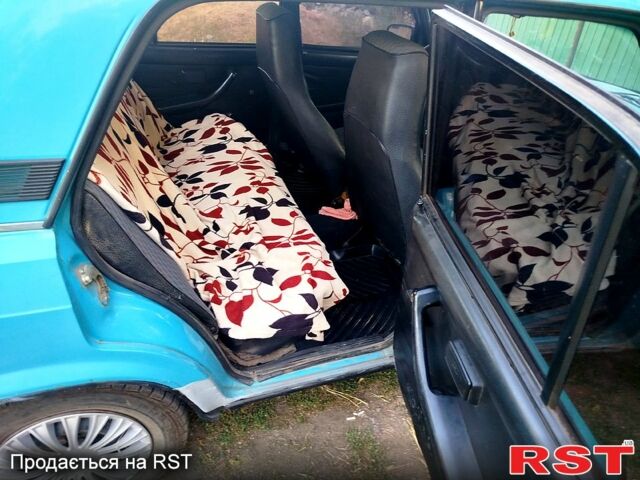 Синий ВАЗ 2107, объемом двигателя 1.5 л и пробегом 98 тыс. км за 1350 $, фото 4 на Automoto.ua