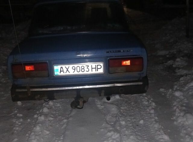 Синий ВАЗ 2107, объемом двигателя 1.5 л и пробегом 350 тыс. км за 903 $, фото 3 на Automoto.ua