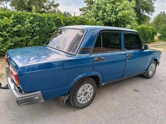 Синий ВАЗ 2107, объемом двигателя 1.5 л и пробегом 190 тыс. км за 1201 $, фото 2 на Automoto.ua