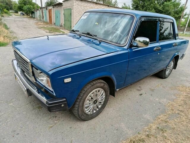 Синий ВАЗ 2107, объемом двигателя 1.5 л и пробегом 190 тыс. км за 1201 $, фото 4 на Automoto.ua