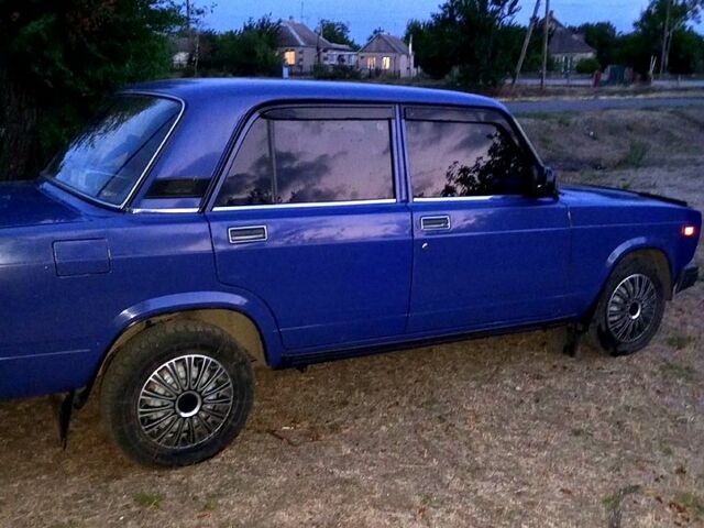 ВАЗ 2107 2005 в Софиевке на Automoto.ua Синий ВАЗ 2107, объемом двигателя 1.5 л и пробегом 80 тыс. км за 1800 $, фото 3 на Automoto.ua