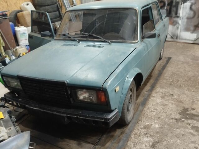 Синий ВАЗ 2107, объемом двигателя 1.7 л и пробегом 20 тыс. км за 900 $, фото 6 на Automoto.ua