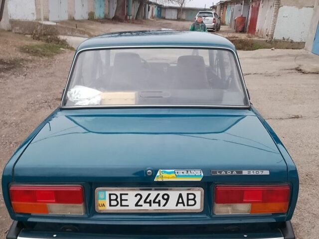 Синий ВАЗ 2107, объемом двигателя 1.5 л и пробегом 65 тыс. км за 2300 $, фото 3 на Automoto.ua
