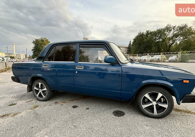 ВАЗ 2107 2005 у Кременчуге на Automoto.ua Синій ВАЗ 2107, об'ємом двигуна 1.45 л та пробігом 53 тис. км за 2000 $, фото 26 на Automoto.ua