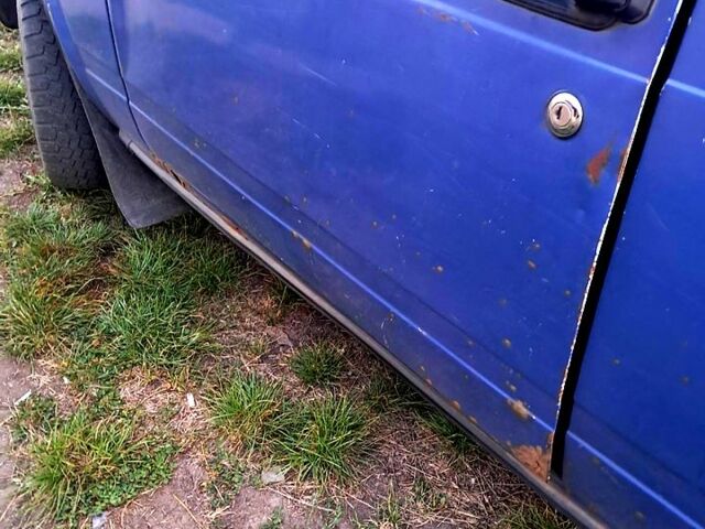 ВАЗ 2107 2005 в Кропивницком (Кировограде) на Automoto.ua Синий ВАЗ 2107, объемом двигателя 1.5 л и пробегом 0 тыс. км за 450 $, фото 3 на Automoto.ua