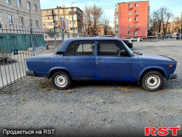 Синий ВАЗ 2107, объемом двигателя 1.5 л и пробегом 42 тыс. км за 840 $, фото 2 на Automoto.ua