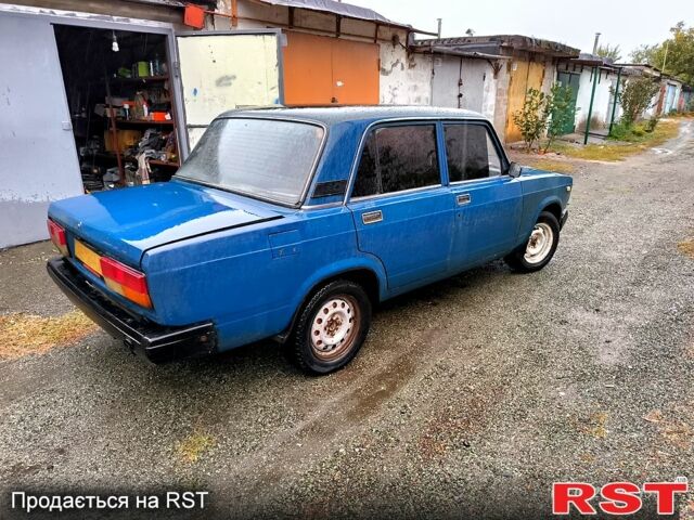 Синий ВАЗ 2107, объемом двигателя 1.5 л и пробегом 320 тыс. км за 1000 $, фото 1 на Automoto.ua