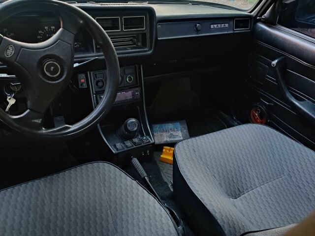 Синий ВАЗ 2107, объемом двигателя 1.5 л и пробегом 80 тыс. км за 1050 $, фото 5 на Automoto.ua