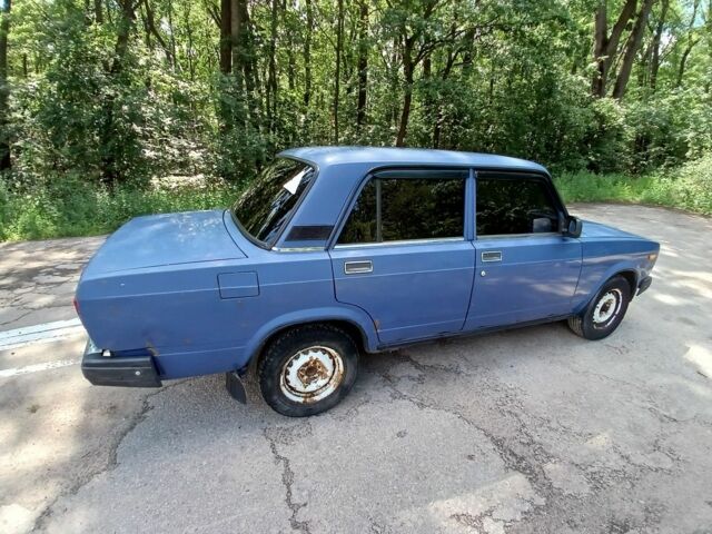 Синий ВАЗ 2107, объемом двигателя 1.5 л и пробегом 196 тыс. км за 850 $, фото 2 на Automoto.ua