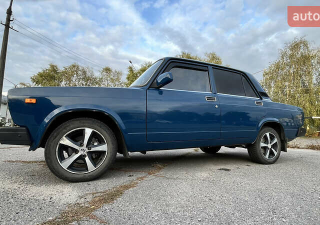 ВАЗ 2107 2005 у Кременчуге на Automoto.ua Синій ВАЗ 2107, об'ємом двигуна 1.45 л та пробігом 53 тис. км за 2000 $, фото 23 на Automoto.ua