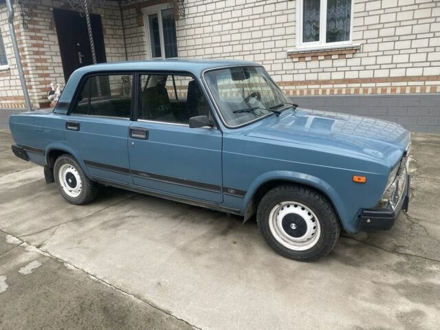 Синий ВАЗ 2107, объемом двигателя 1.5 л и пробегом 140 тыс. км за 1250 $, фото 4 на Automoto.ua