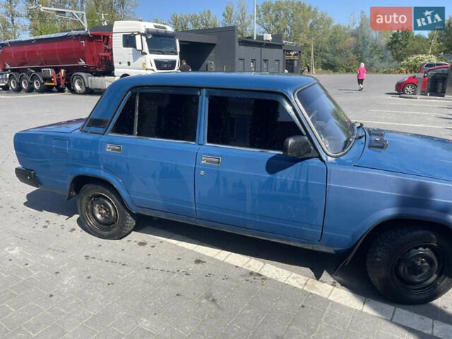 Синий ВАЗ 2107, объемом двигателя 1.5 л и пробегом 78 тыс. км за 1050 $, фото 4 на Automoto.ua