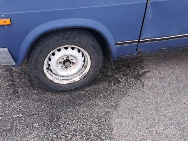 Синий ВАЗ 2107, объемом двигателя 0 л и пробегом 100 тыс. км за 601 $, фото 4 на Automoto.ua