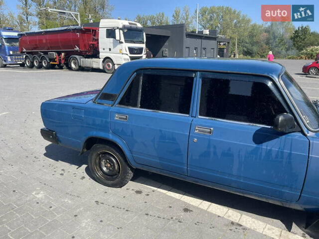 Синий ВАЗ 2107, объемом двигателя 1.5 л и пробегом 78 тыс. км за 1050 $, фото 3 на Automoto.ua
