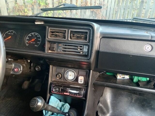 ВАЗ 2107 2005 в Коростене на Automoto.ua Синий ВАЗ 2107, объемом двигателя 0 л и пробегом 612 тыс. км за 800 $, фото 4 на Automoto.ua