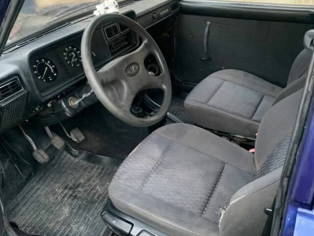 Синий ВАЗ 2107, объемом двигателя 1.5 л и пробегом 253 тыс. км за 476 $, фото 5 на Automoto.ua