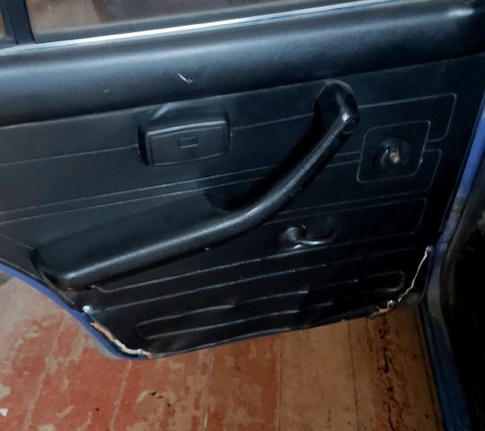 ВАЗ 2107 2006 у Желтых Водах на Automoto.ua Синій ВАЗ 2107, об'ємом двигуна 1.5 л та пробігом 102 тис. км за 1200 $, фото 9 на Automoto.ua
