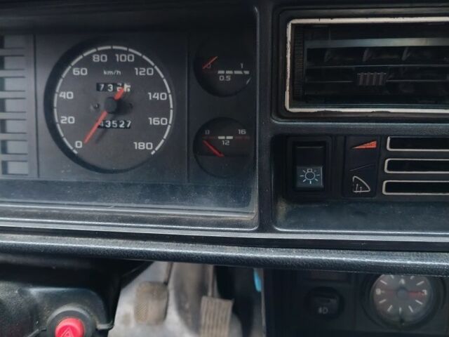 Синий ВАЗ 2107, объемом двигателя 1.5 л и пробегом 143 тыс. км за 1182 $, фото 5 на Automoto.ua