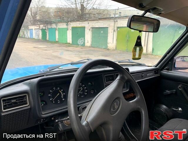 Синий ВАЗ 2107, объемом двигателя 15 л и пробегом 87 тыс. км за 800 $, фото 4 на Automoto.ua