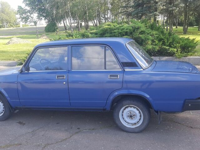 Синий ВАЗ 2107, объемом двигателя 1.5 л и пробегом 120 тыс. км за 1350 $, фото 17 на Automoto.ua