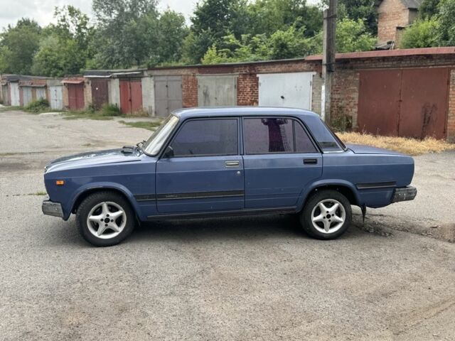 Синий ВАЗ 2107, объемом двигателя 1.5 л и пробегом 200 тыс. км за 999 $, фото 2 на Automoto.ua