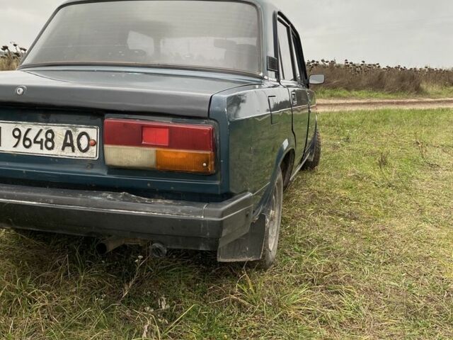 Синий ВАЗ 2107, объемом двигателя 1.5 л и пробегом 77 тыс. км за 1000 $, фото 3 на Automoto.ua