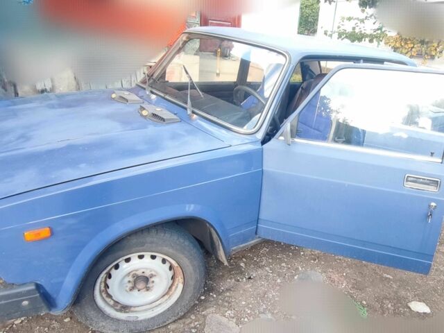 Синий ВАЗ 2107, объемом двигателя 1.7 л и пробегом 76 тыс. км за 1700 $, фото 11 на Automoto.ua