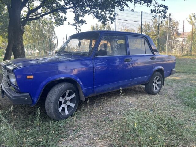 Синий ВАЗ 2107, объемом двигателя 1.6 л и пробегом 300 тыс. км за 1000 $, фото 3 на Automoto.ua