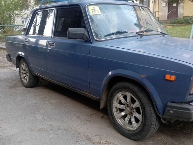 Синий ВАЗ 2107, объемом двигателя 1.6 л и пробегом 207 тыс. км за 1200 $, фото 1 на Automoto.ua