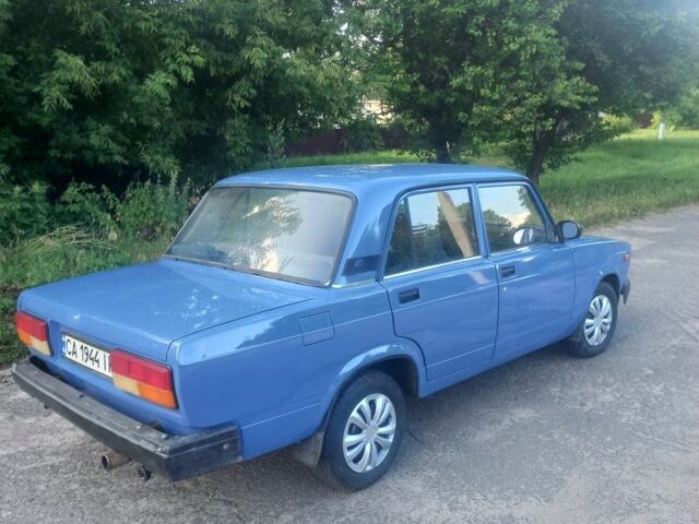 Синий ВАЗ 2107, объемом двигателя 1.5 л и пробегом 160 тыс. км за 1100 $, фото 6 на Automoto.ua