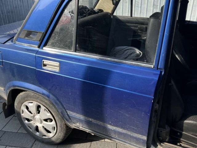 Синий ВАЗ 2107, объемом двигателя 1.5 л и пробегом 78 тыс. км за 900 $, фото 3 на Automoto.ua