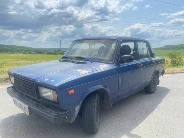 Синий ВАЗ 2107, объемом двигателя 1.5 л и пробегом 100 тыс. км за 596 $, фото 2 на Automoto.ua