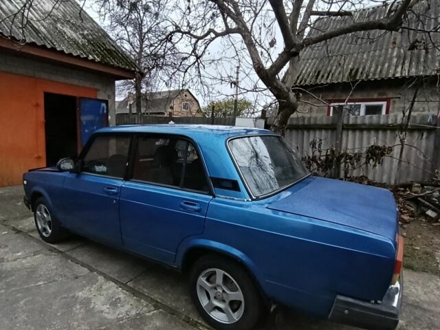 Синий ВАЗ 2107, объемом двигателя 1.5 л и пробегом 90 тыс. км за 1100 $, фото 4 на Automoto.ua