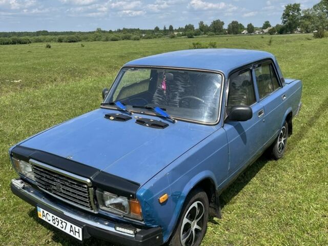 Синий ВАЗ 2107, объемом двигателя 1.5 л и пробегом 64 тыс. км за 850 $, фото 2 на Automoto.ua